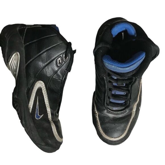 Youth Nike’s   - Picture 1 of 12